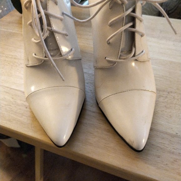 JEFFREY CAMPBELL ankle white booties 7.5 - Picture 9 of 10